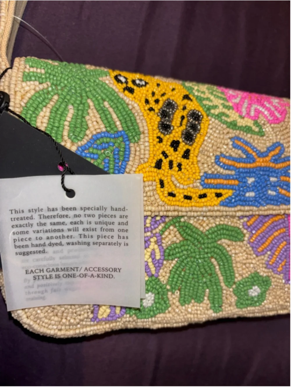 New VIRAL Hand Beaded Perfect Vacation Cheetah Shoulder Bag by America & Beyond - Picture 6 of 11